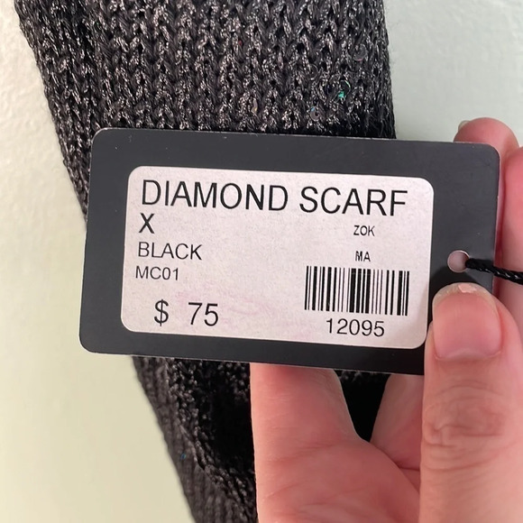 COURAGE.B winter knit scarf black sequins with fringe edges black sparkle NWT - Picture 5 of 6